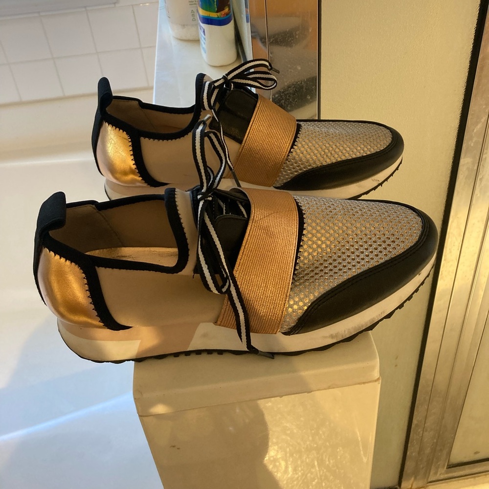 Steve Madden black/gold women shoes size 8